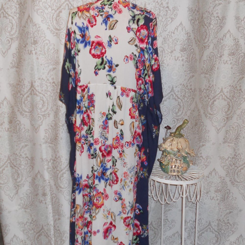 Johnny Was California M Floral Pattern Caftan Lounge/Beach Dress - Picture 6 of 9
